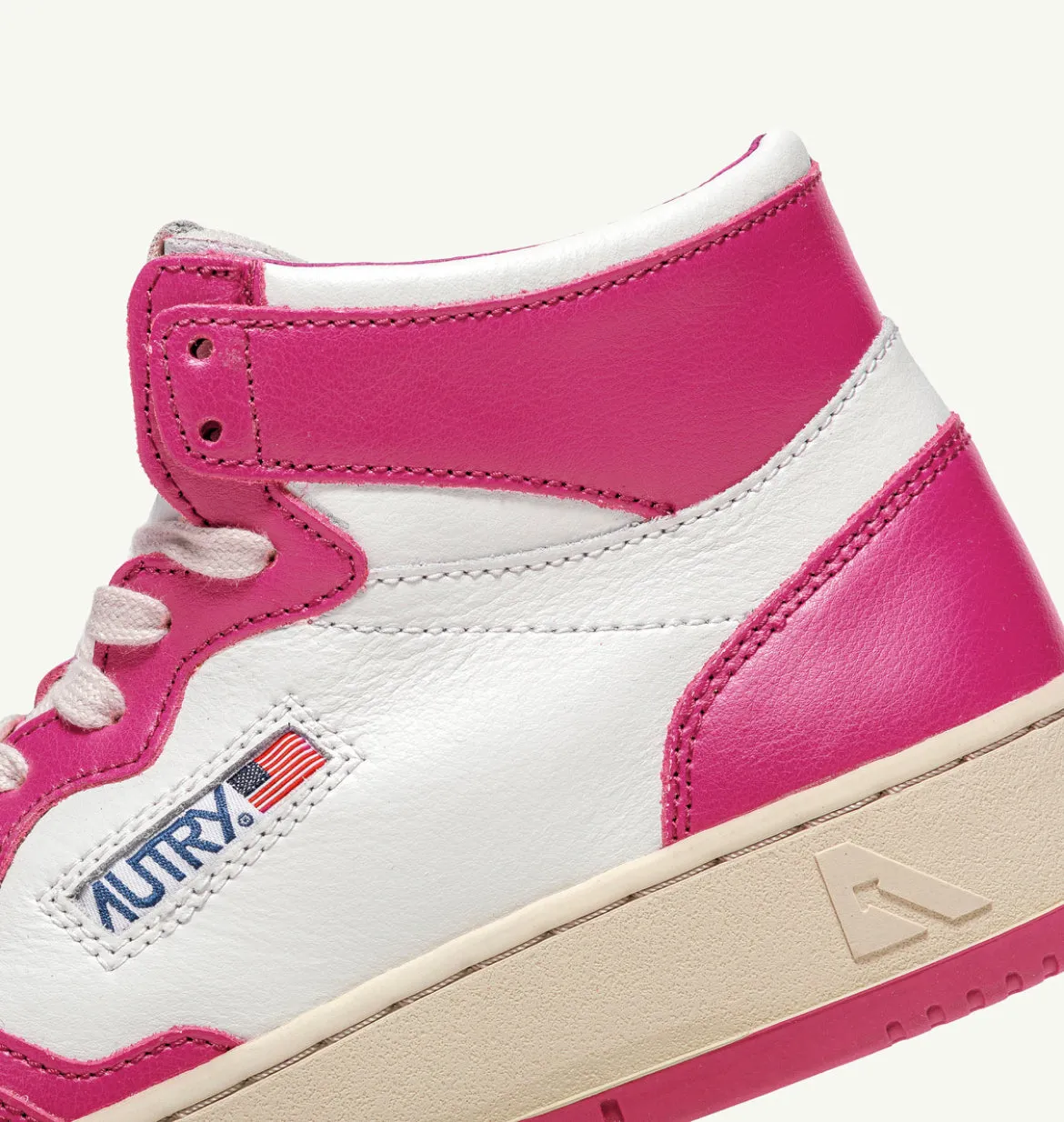 Autry Action Shoes Sneaker Medalist Mid Women white fuchsia AUMWWB14