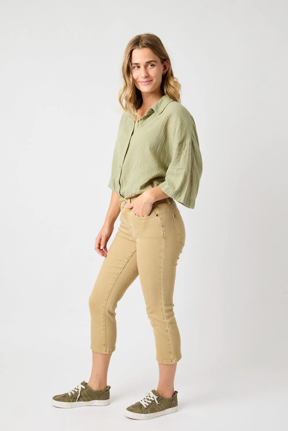 Ava Mid Rise Khaki Capri