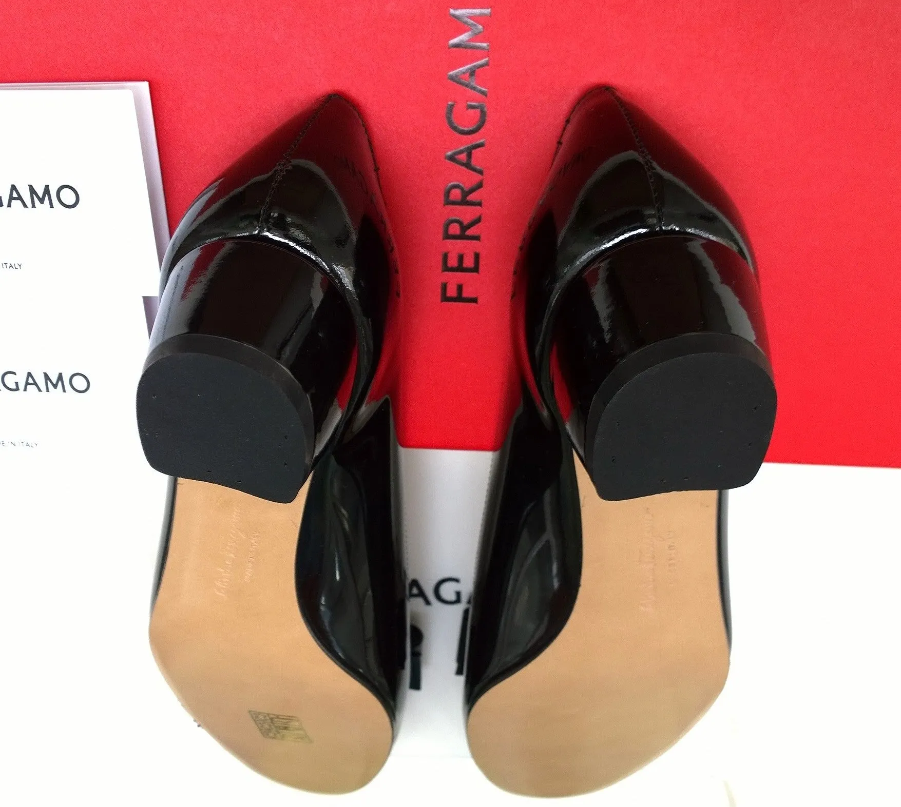 Ferragamo Vara Black Patent Block Heels Bow Shoes in C Width New in Box